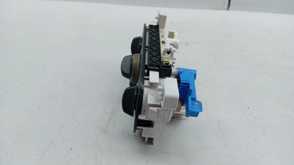 Botão / interruptor do AC DACIA Duster (HS_)