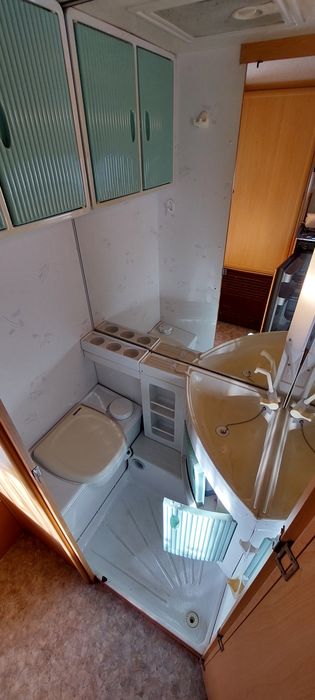 караван кемпінг  будинок на колесах причіп дача