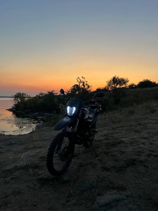 продам мотоцикл shineray 250