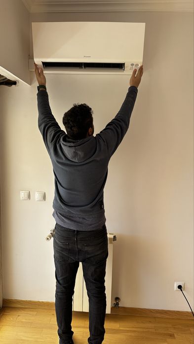 MONTAGEM INSTALACAO E MANUTENCAO DE AR CONDICIONADO