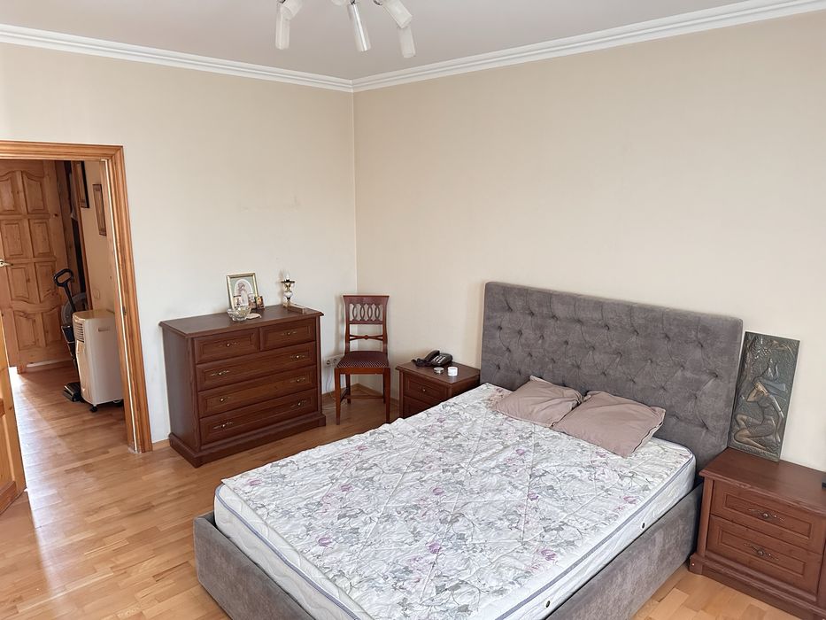 Продаж 3-кімнатної квартири, Драгоманова 25