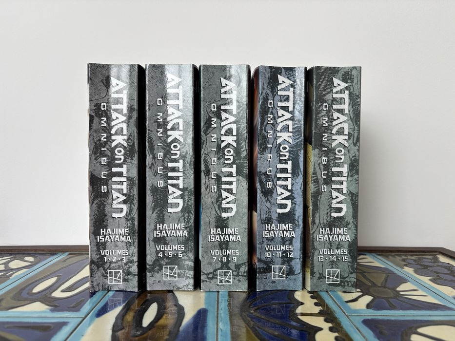 Attack on Titan Omnibus 1-5 (Volumes 1-15)