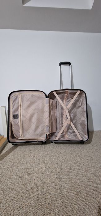 Walizka wittchen średnia polikarbon poliwęglan PC czarna bagaż rejestr