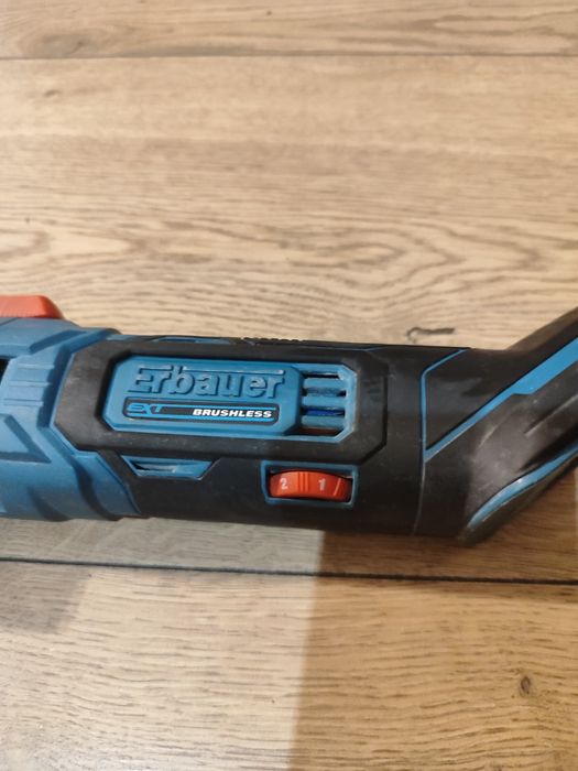 Multitool Erbauer 18v