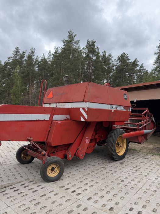 Kombajn Massey ferguson 186