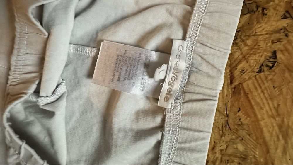 Piękne białe leginsy M Charles Vogele