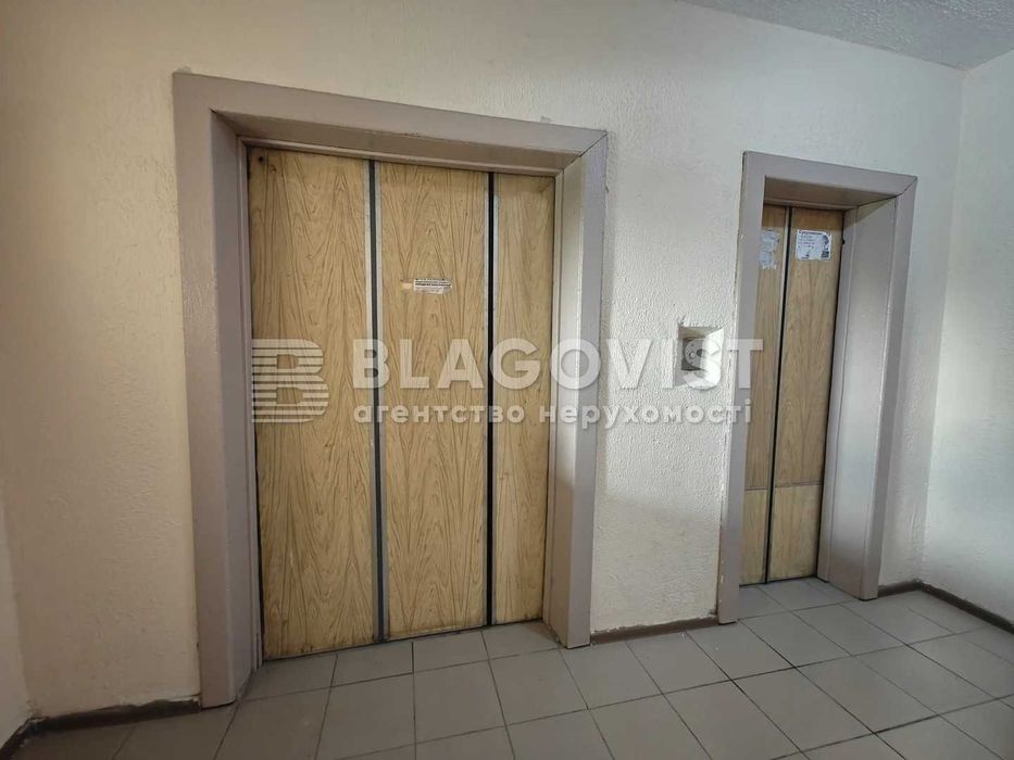 Продаж 2х кімнатної квартири вул. Золбунівська 11а Дарницький район Позняки