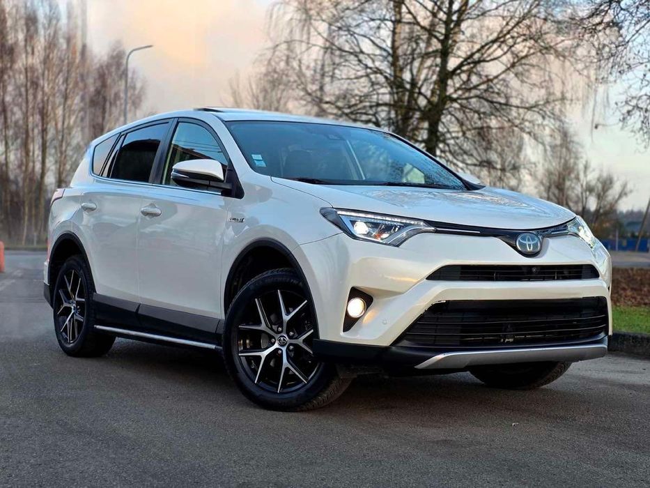 Продам свою Рав4 Гібрід 2016