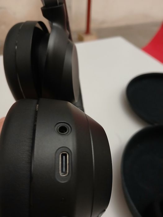 Fones Sony ULT wear noise cancelling