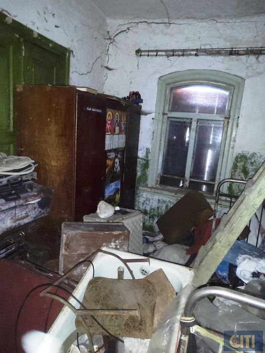 №:22890 - Фасадна ділянка зі старим будинком в центрі, 4.5 сот