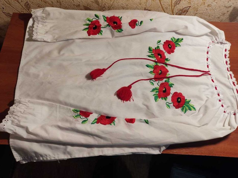 вышиванка с маками