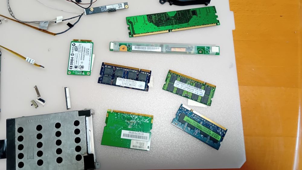 Elementy elektroniczne