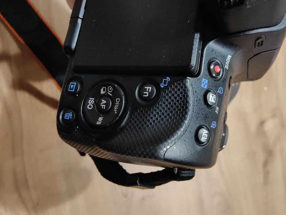 Lustrzanka Sony SLT-A55V + 18-55 mm