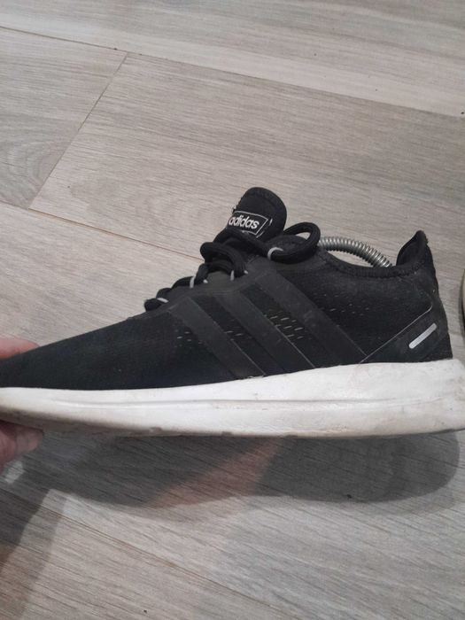 Кросівки adidas 200грн