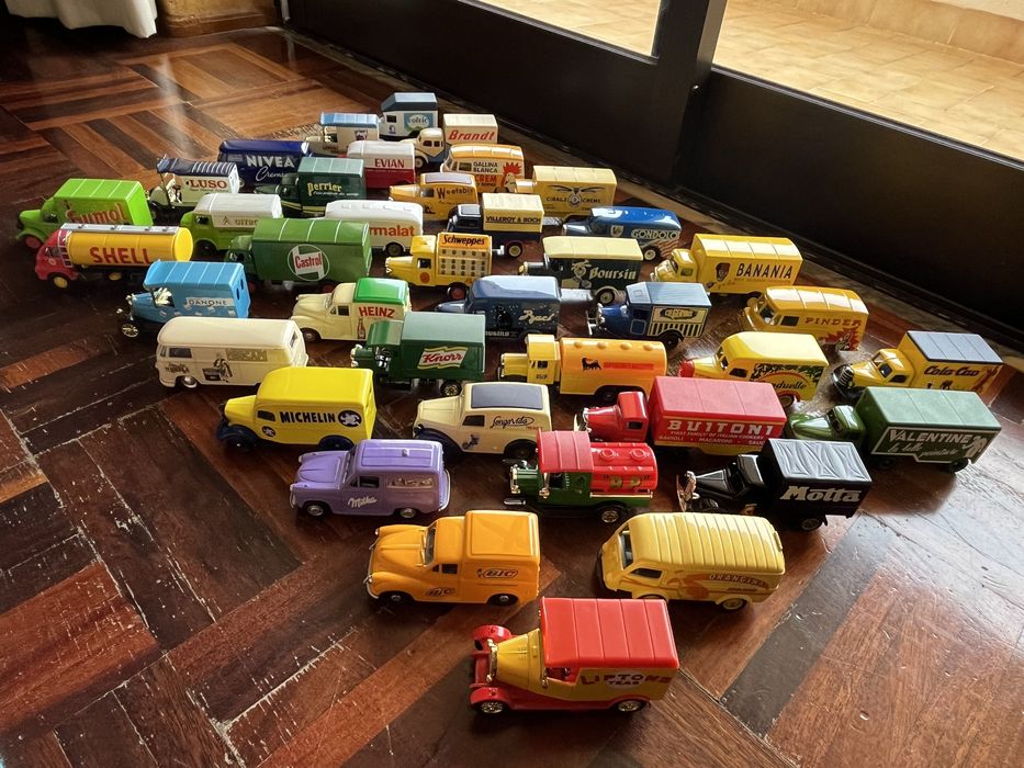 Coleção ‘Camiões Históricos’ Completa - Miniaturas 1/43 Altaya / Corgi