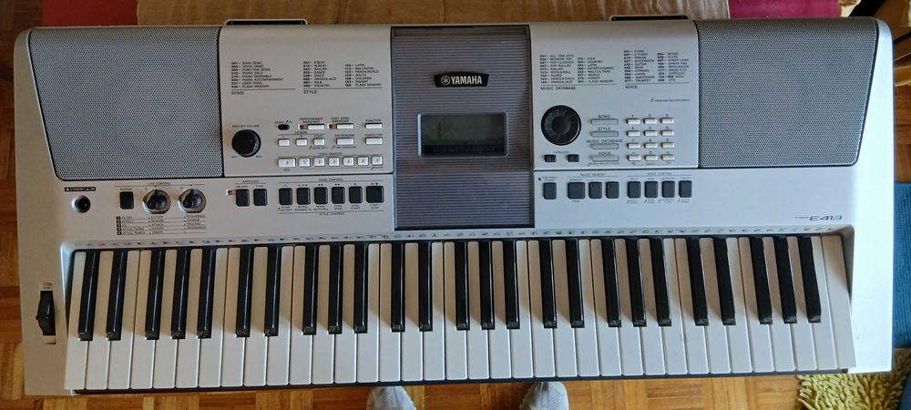 Teclado YAMAHA E413