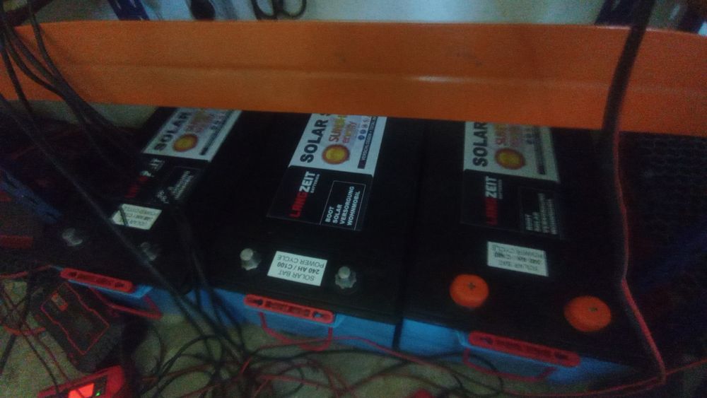 BATERIA solar de 240 amperes c100 com 40% desconto