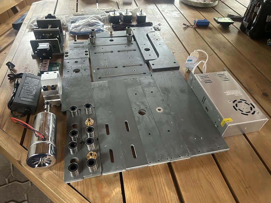 Frezarka grawerka cnc 4 osiowa