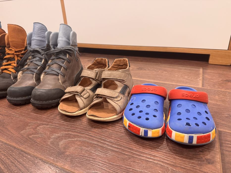 Дитяче взуття нове і б/в недорого