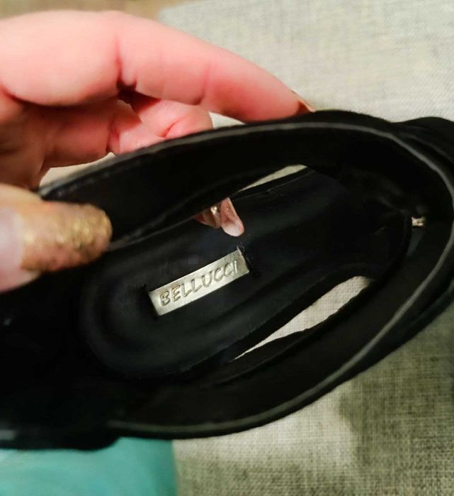 Коктельные босоножки.