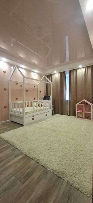 Продается 2-х комнатная квартира на Артема.