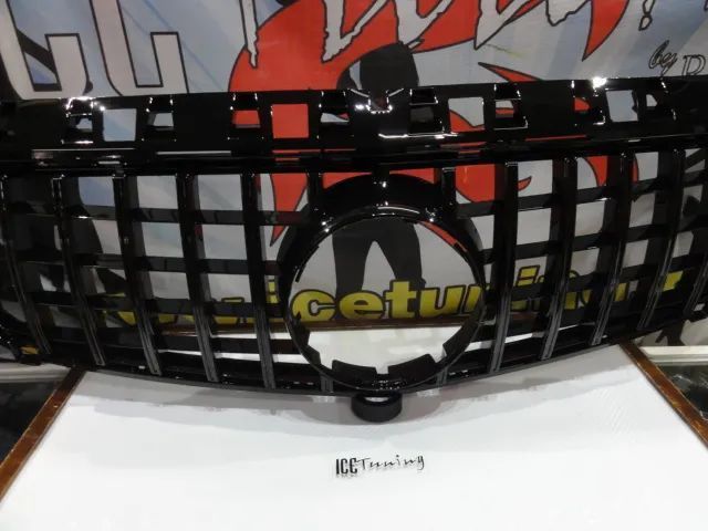 Grelha frontal com suporte de símbolo para Mercedes Classe A W176 2012-2015 GT-R / Panamericana LOOK preto brilhante em plástico ABs