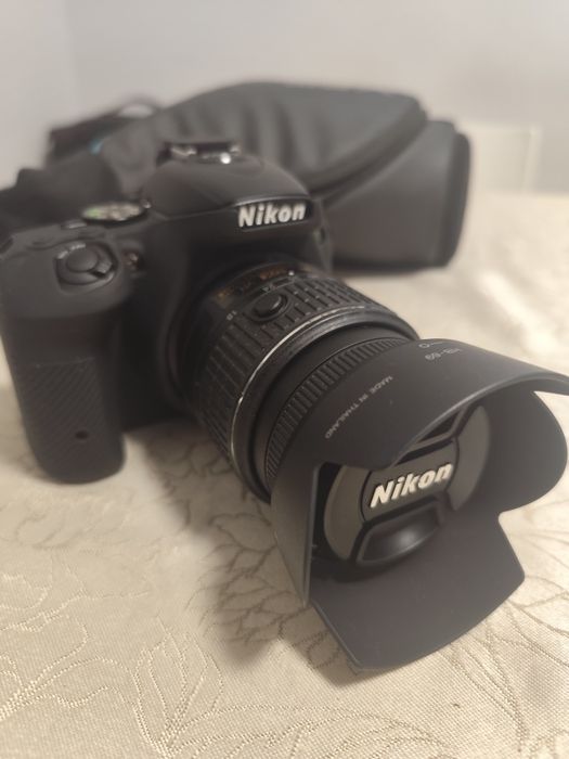 Nikon D5500 + 18–55 mm VR Lens + Storm-Proof Bag + Protective Cover64284487183491122