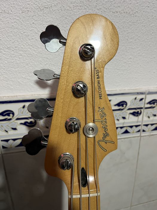 Fender Precision Bass Player Series