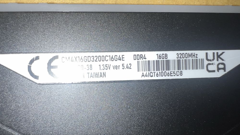 Memórias RAM rápidas RGB DDR4 32GB Kit 2x16GB 3200MHz CL16 Novas - KIT/A