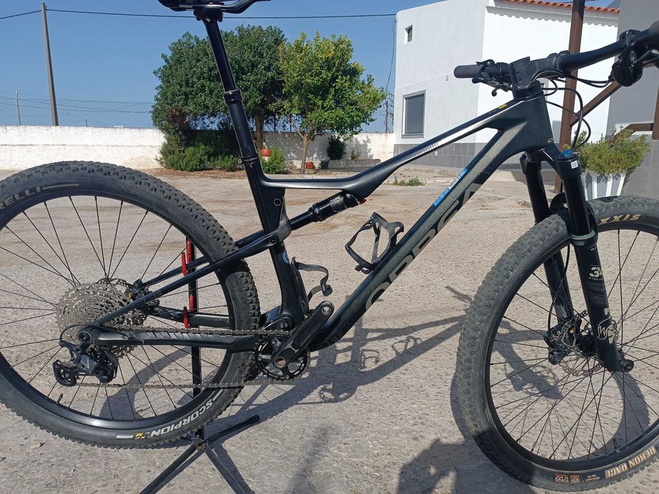 Bicicleta BTT Orbea OIZ Carbono