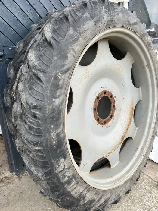 Koła wąskie do międzyrzędzi 11,2 270 r32 r36 r48 12,4 320 r46 r52 john