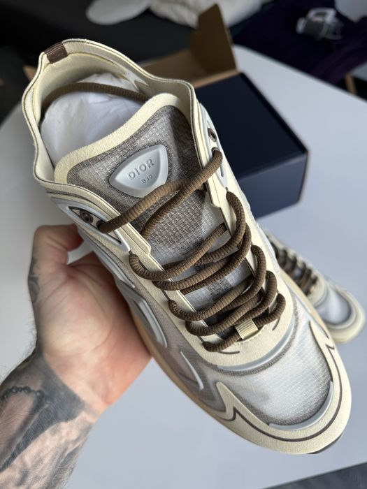 DIOR B30 Countdown Tech Sneaker