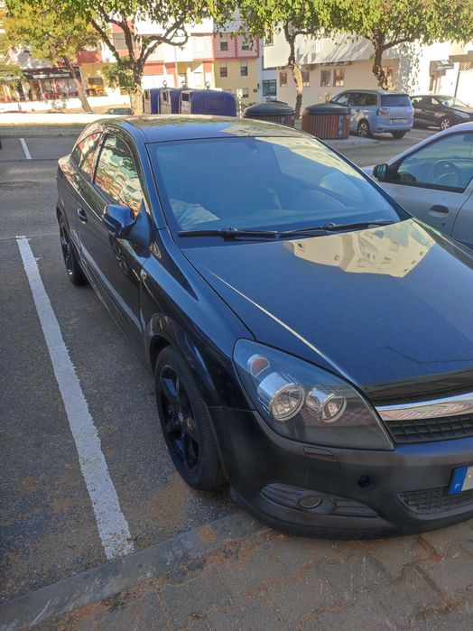 Opel Astra GTC 1.7cdti de 5 lugares