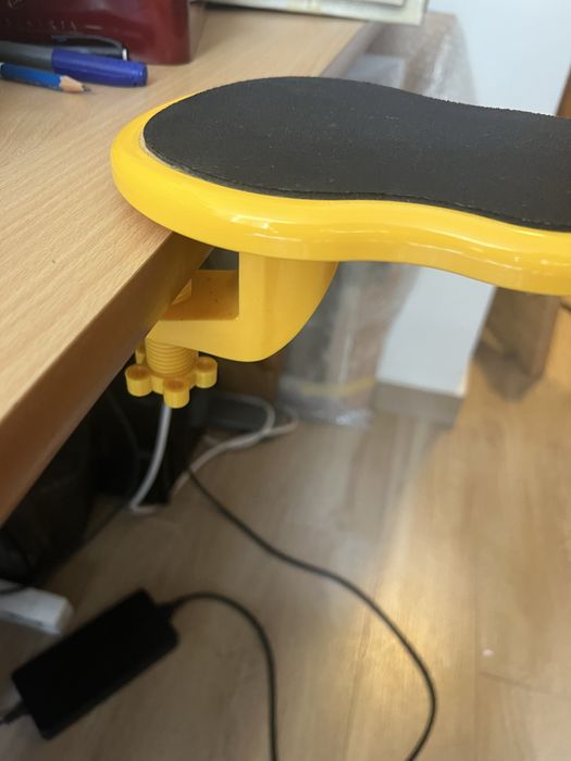 Podporka pod łokieć biurko