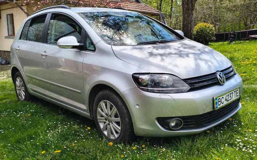 Продаж Volkswagen Golf Plus 2011