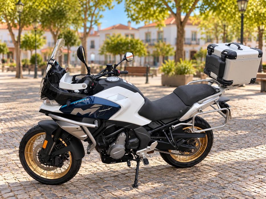 CFmoto 700MT 2025