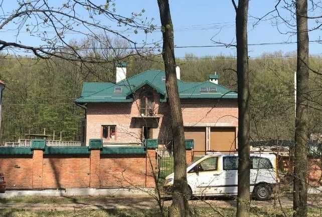 Продаж будинку 375к.м +басейн 261к.м (Львів-Зимна Вода) 0,2г біля лісу