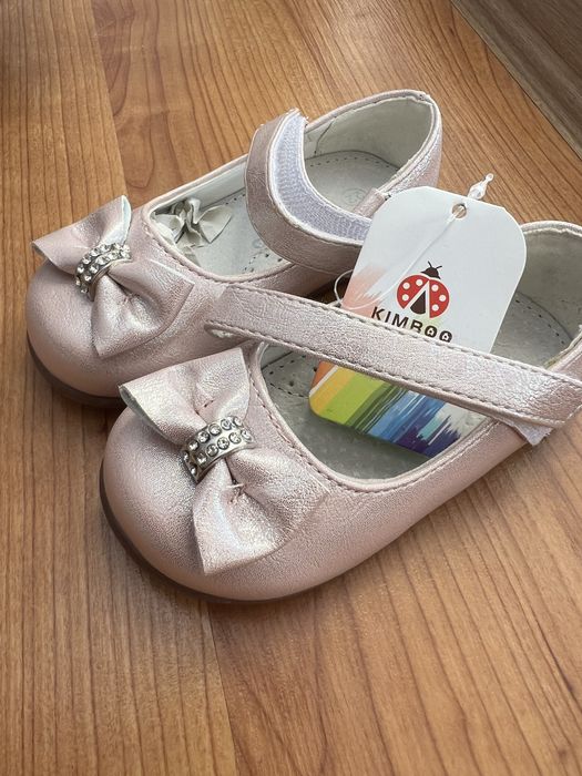 Туфлі для дівчинки