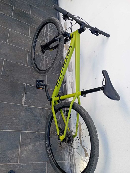 Specialized Rockhopper 2023 como nova