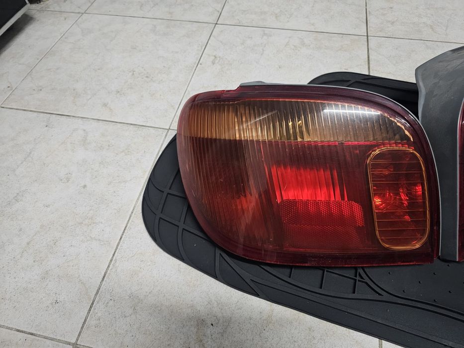 Farolins de trás Toyota Yaris