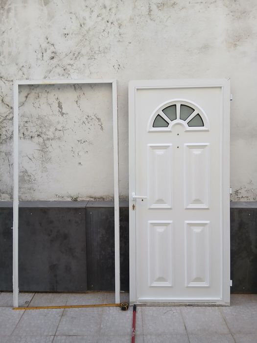 Porta de entrada alumínio