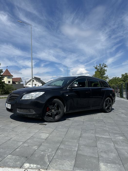 Opel insignia sports tourer 2012