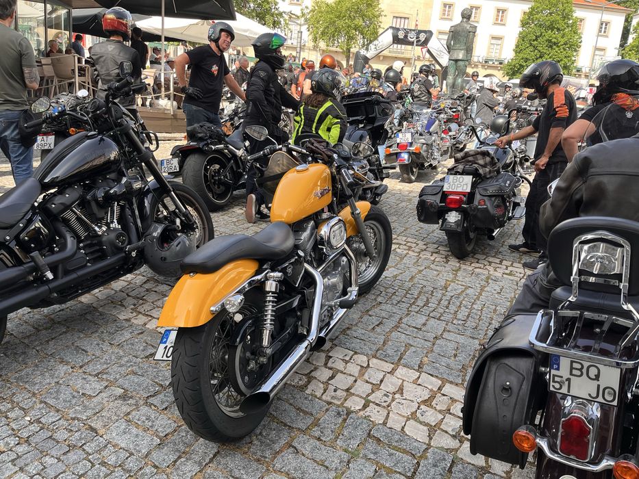 Hayley Davidson 883 Sportster Hugger (XLH) 2001