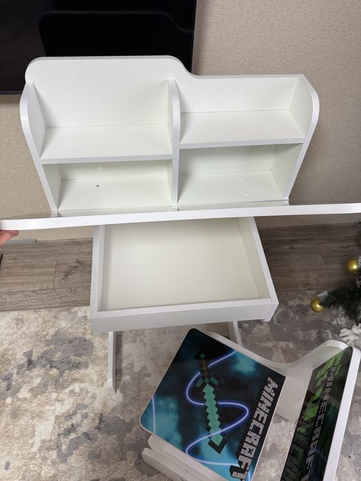 Парта в гарному стані