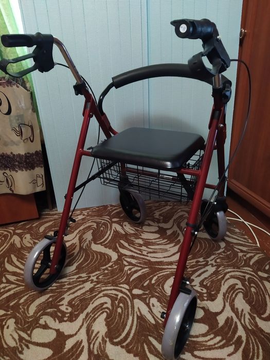 Ролатор PR881 Karadeniz Medikal