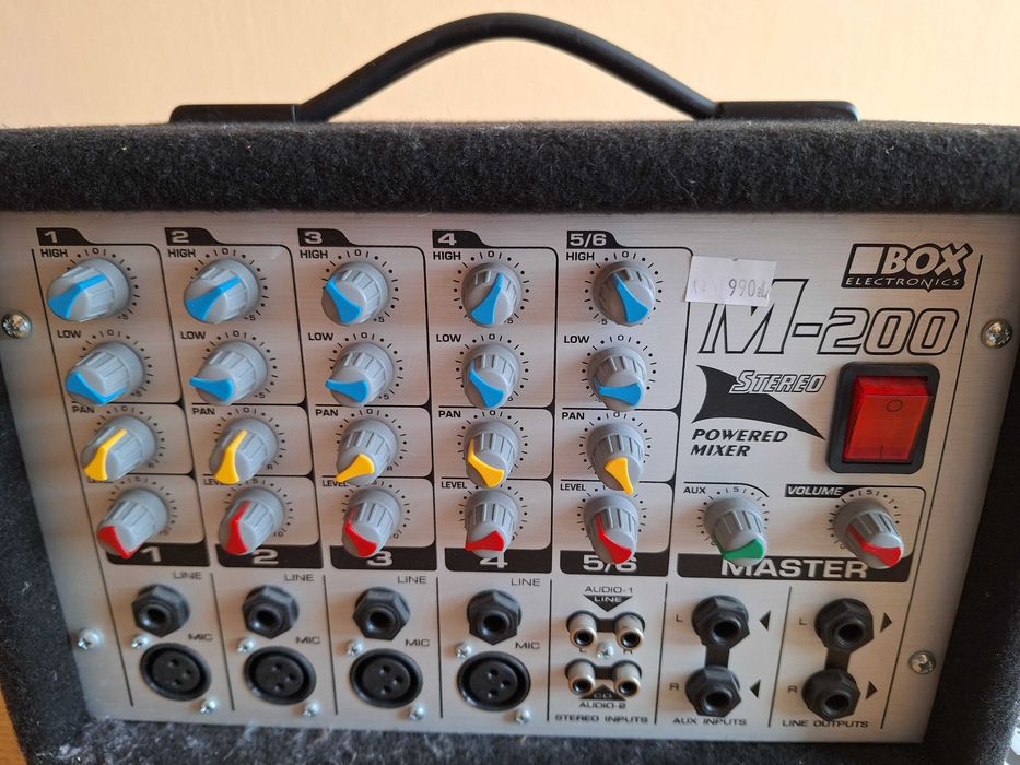 Stereofoniczny wzmacniacz - Amplimikser  M-200