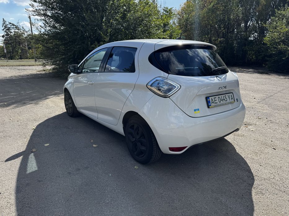 RENAULT zoe  Электро 24квт