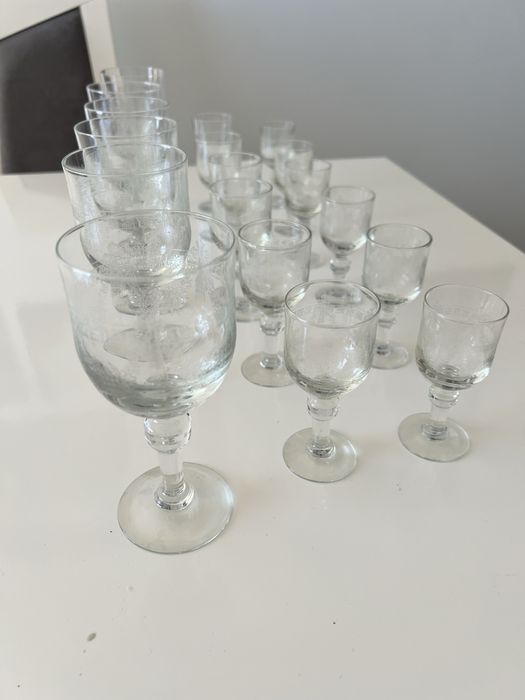 Serviço de 15 copos