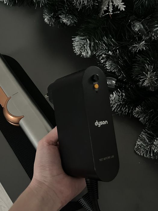 Б/У Dyson Airstrait