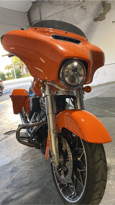Harley Davidson street glide 114 ORANGE
